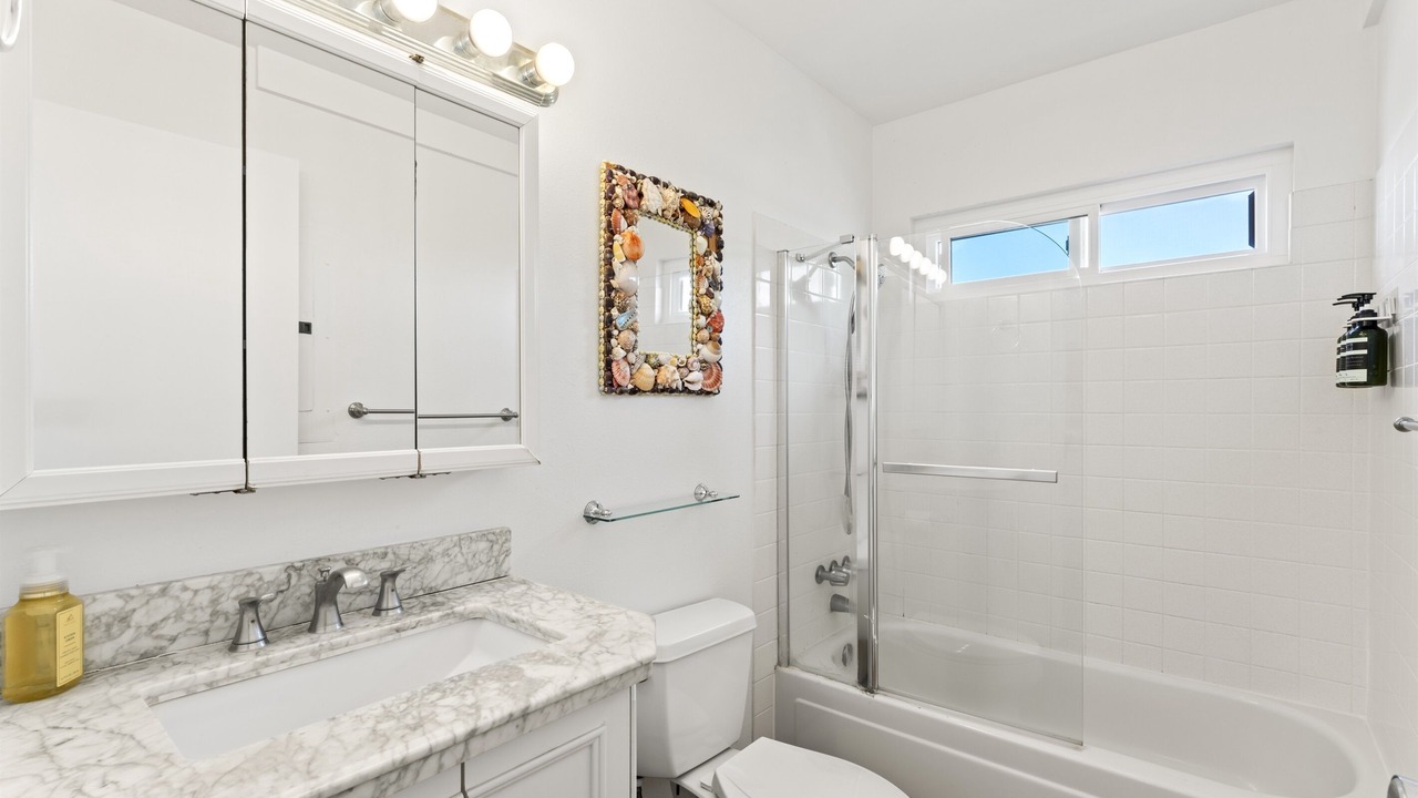 Photo of Bathroom in Waikiki