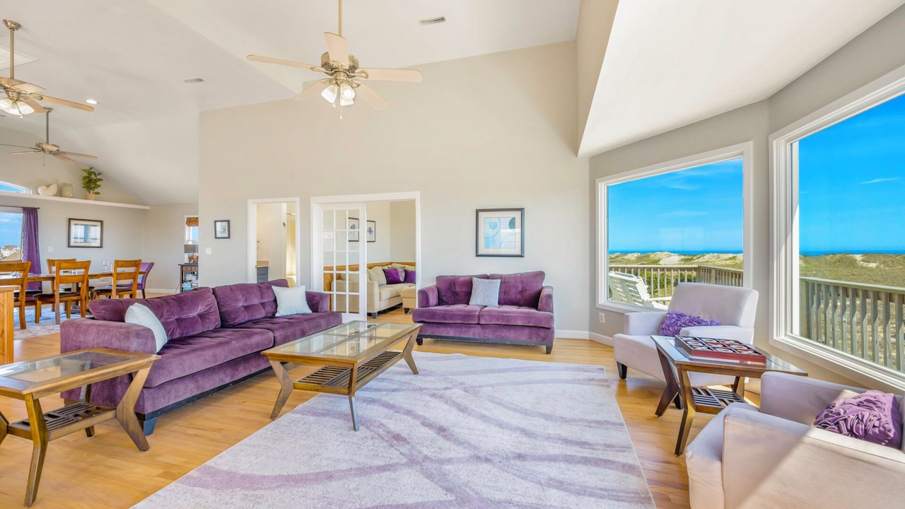 Photo of Bedroom in Waves