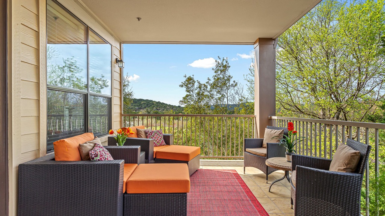 Photo of Patio Balcony in Jonestown