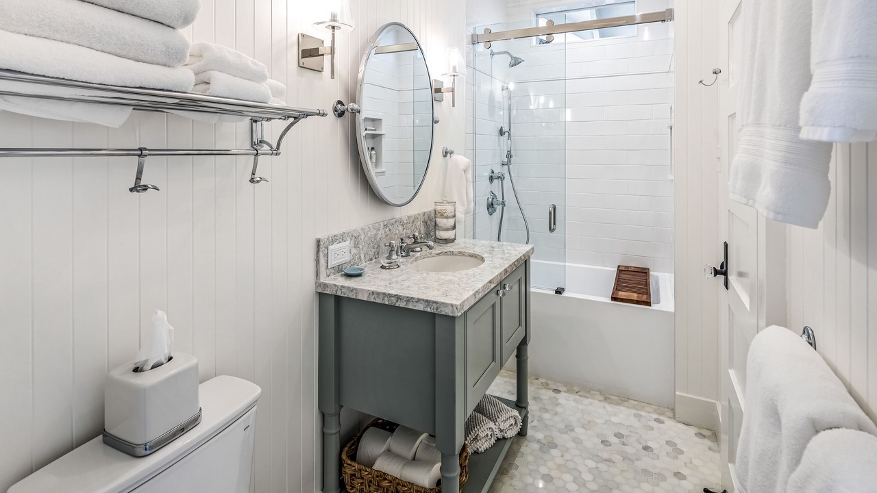 Photo of Bathroom in Lanikai