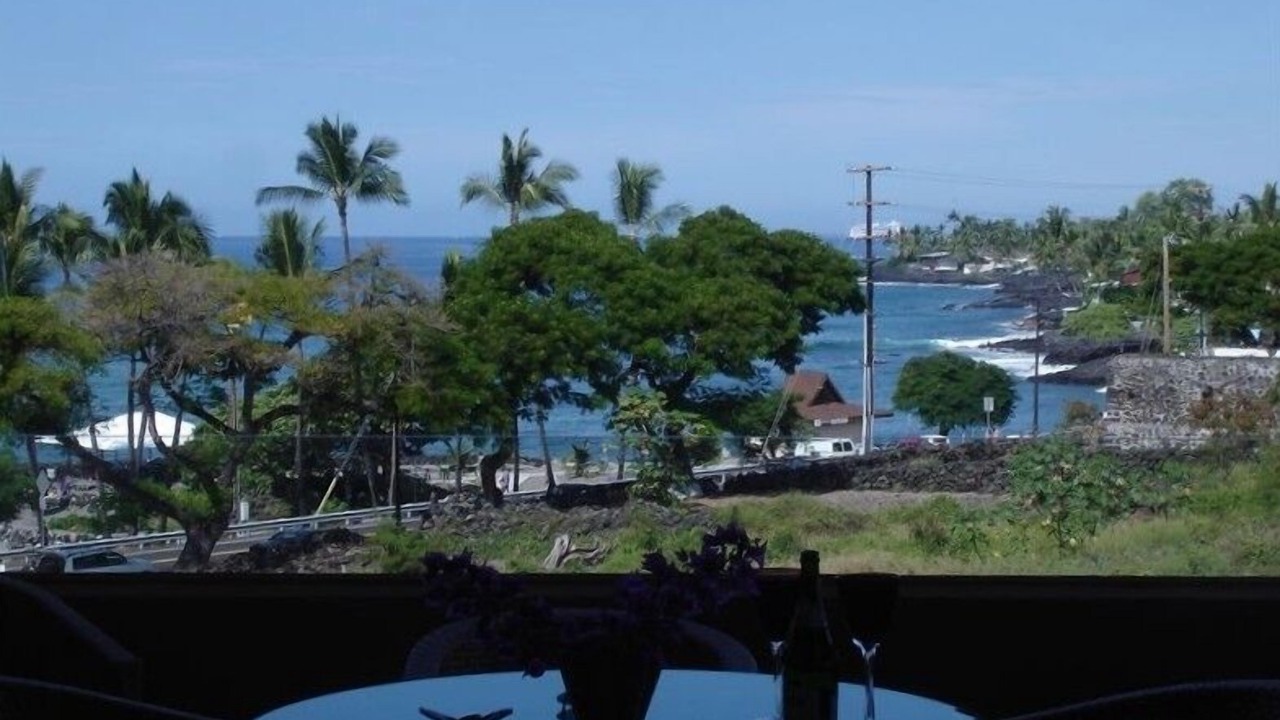 Photo of Others in Kahaluu Bay