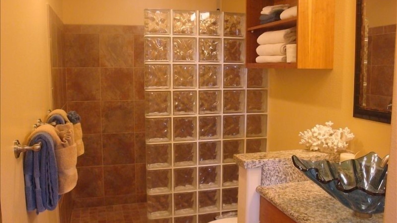 Photo of Bathroom in Kahaluu Bay