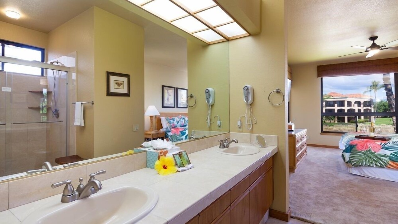 Photo of Bathroom in Waikoloa