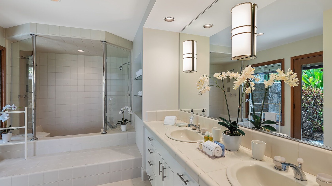 Photo of Bathroom in Kailua