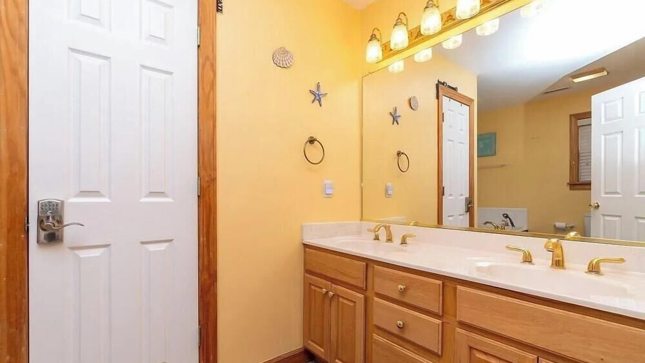 Photo of Bathroom in Hatteras