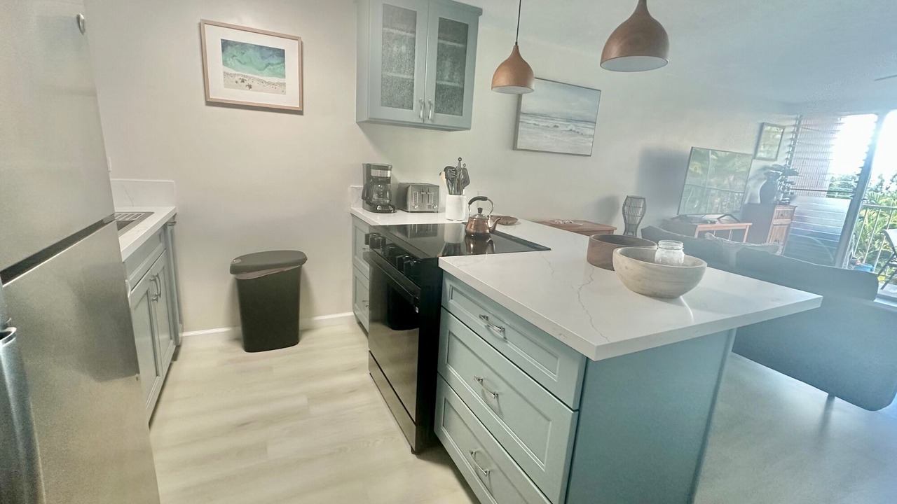 Photo of Kitchen in Mokuleia