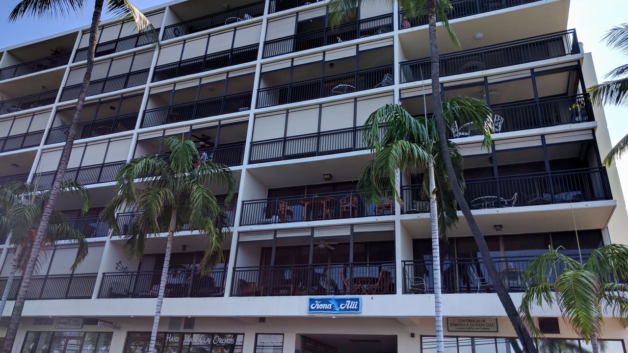 Photo of Others in Historic Kailua Village