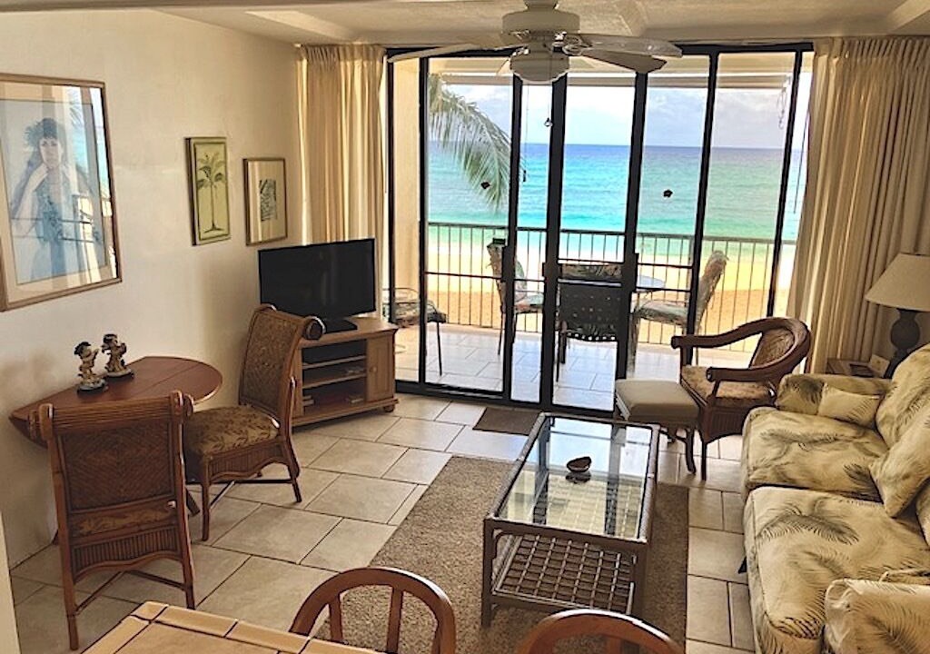 Photo of Livingroom in Makaha