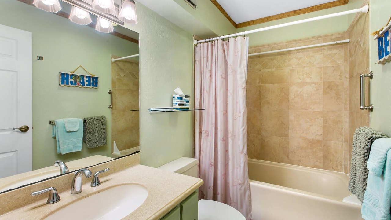 Photo of Bathroom in Poipu