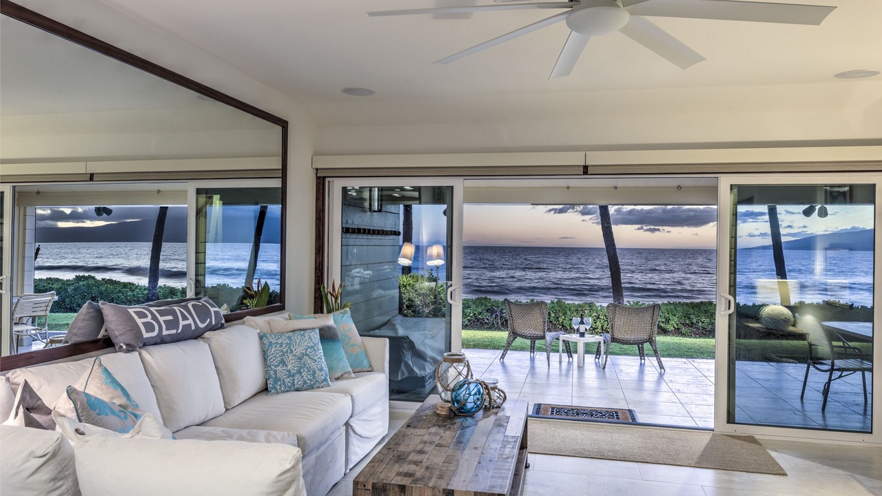 Photo of Livingroom in Downtown Lahaina