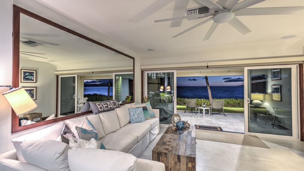 Photo of Livingroom in Downtown Lahaina