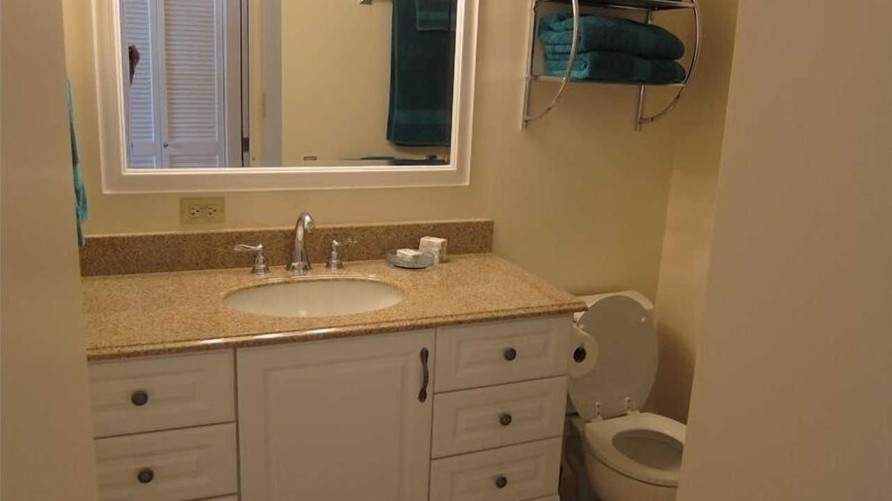 Photo of Bathroom in Makaha