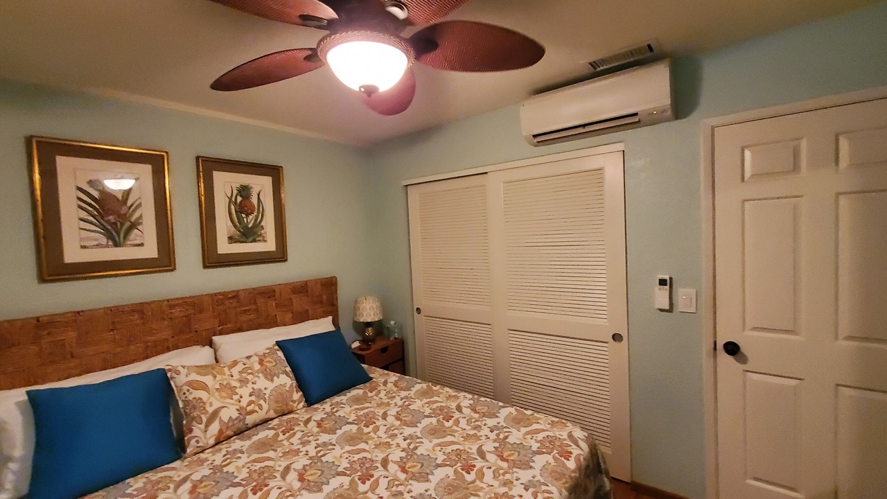 Photo of Bedroom in Historic Kailua Village