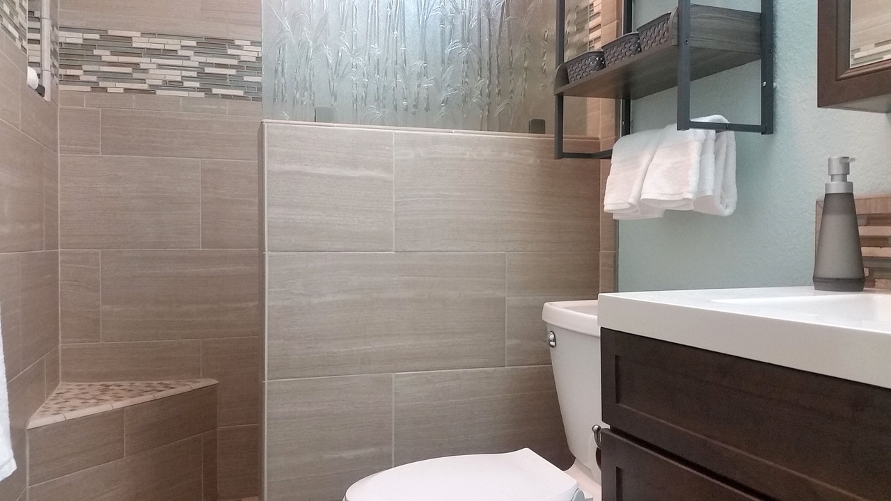 Photo of Bathroom in Historic Kailua Village