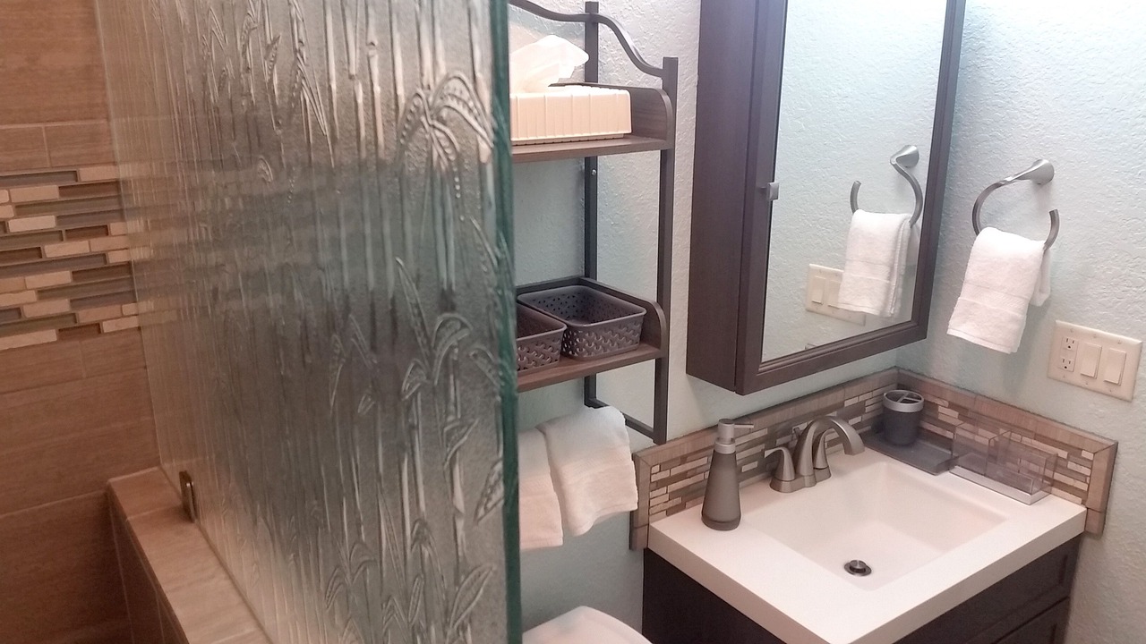 Photo of Bathroom in Historic Kailua Village