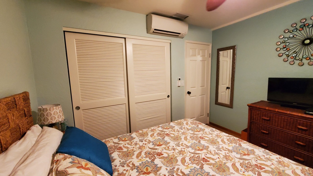 Photo of Bedroom in Historic Kailua Village