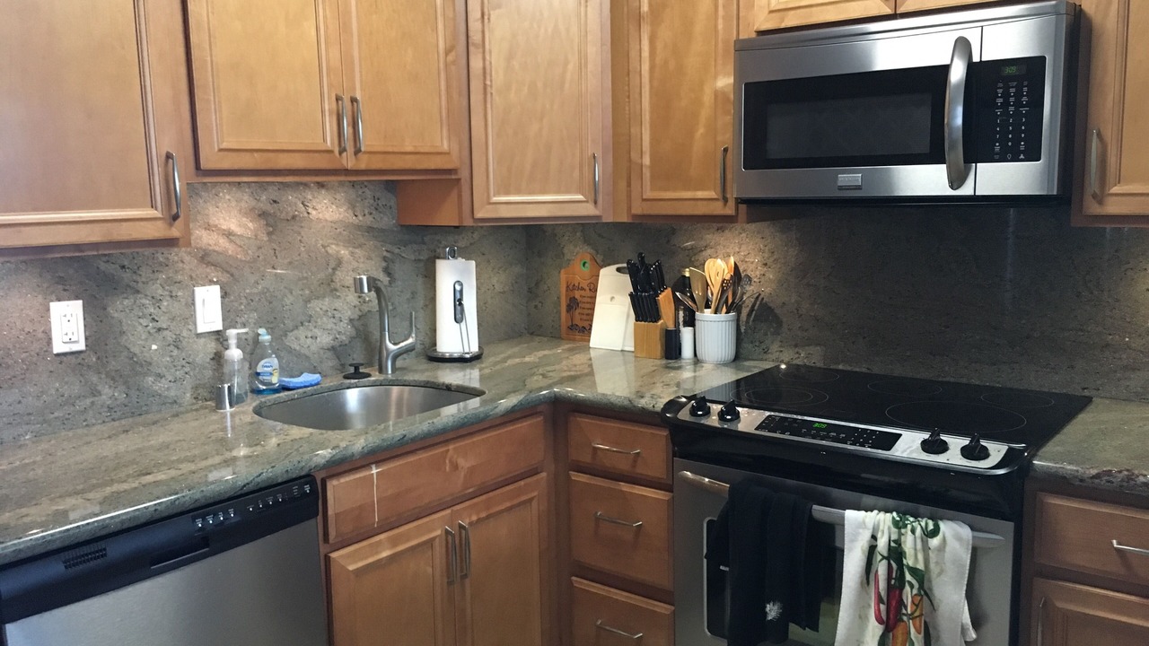 Photo of Kitchen in Makaha