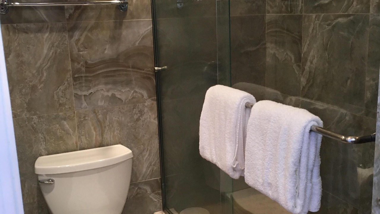 Photo of Bathroom in Makaha