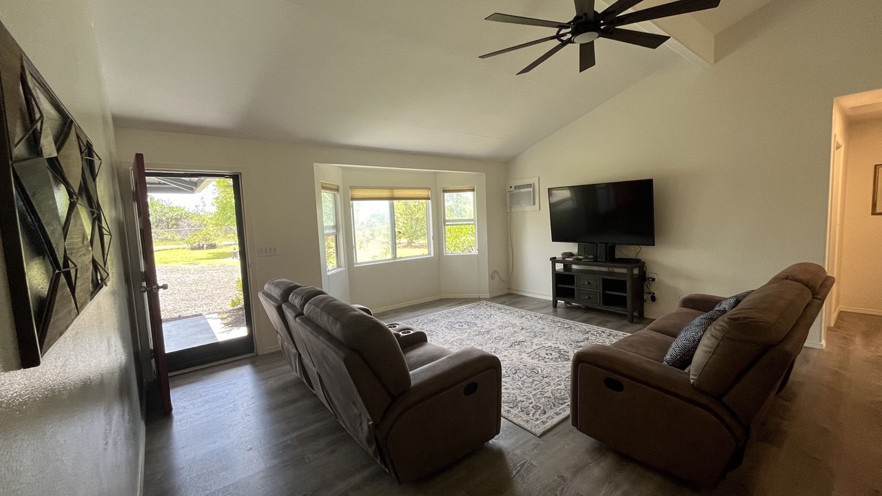 Photo of Livingroom in Keaau