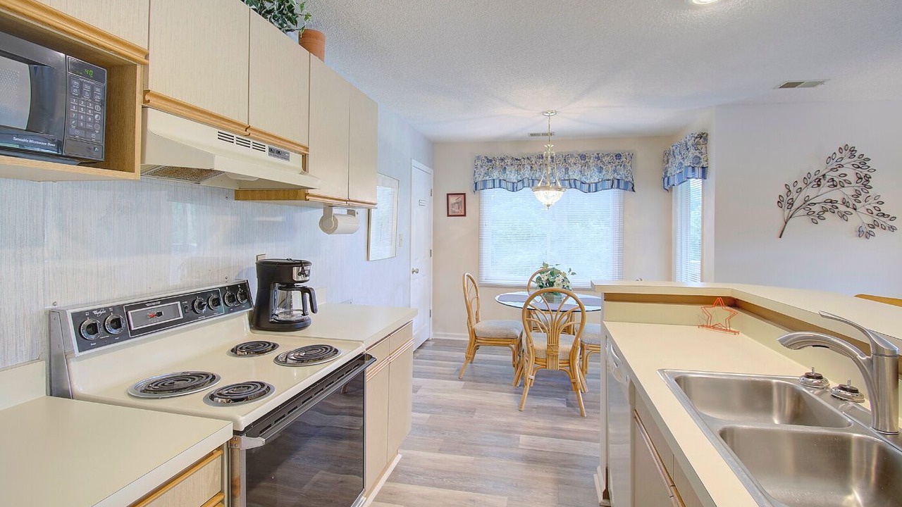Photo of Kitchen in Sea Trail