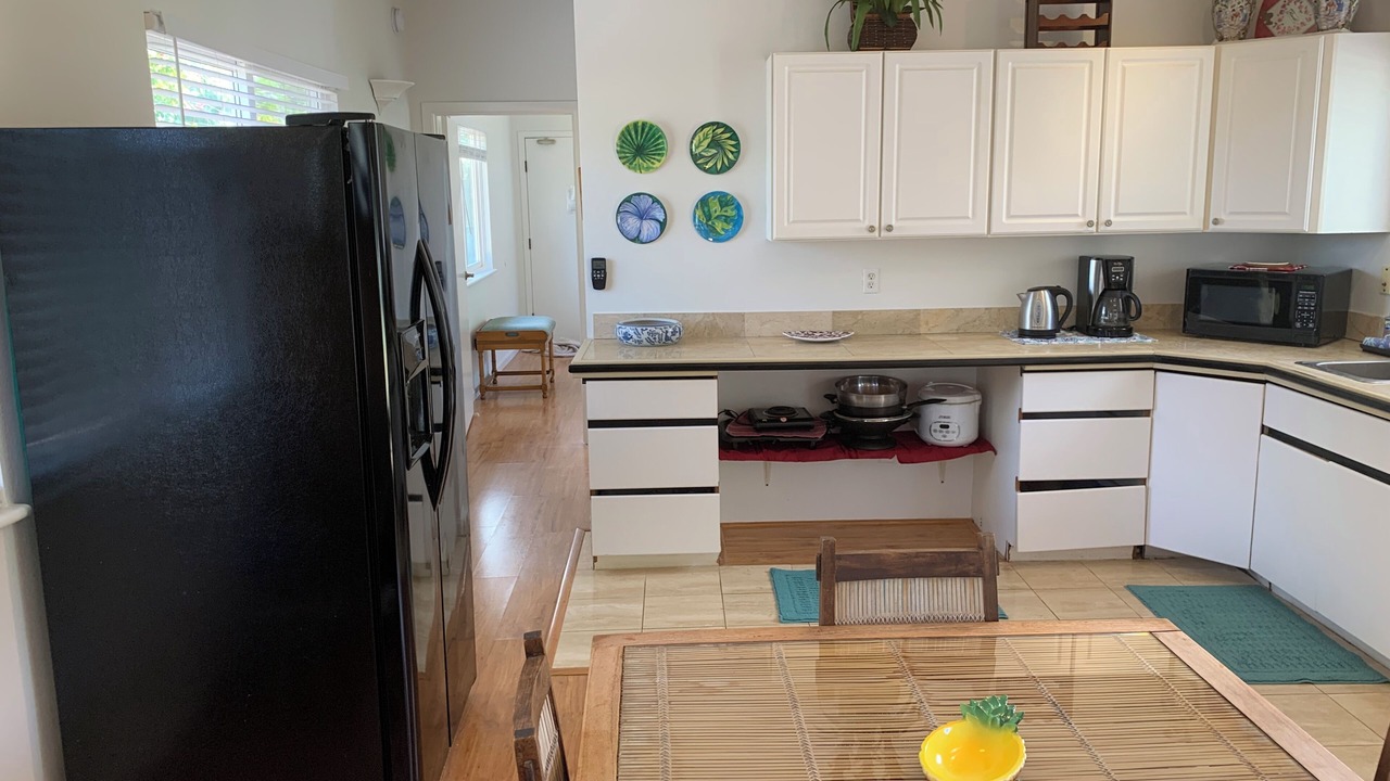 Photo of Kitchen in Mokuleia
