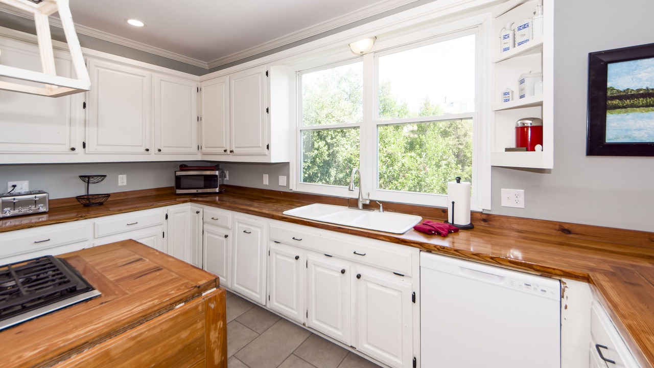 Photo of Kitchen in Sullivan's Island