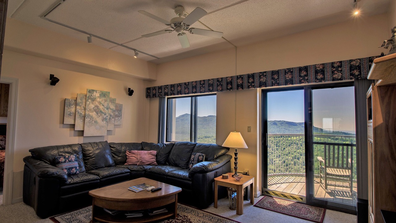 Photo of Livingroom in Seven Devils