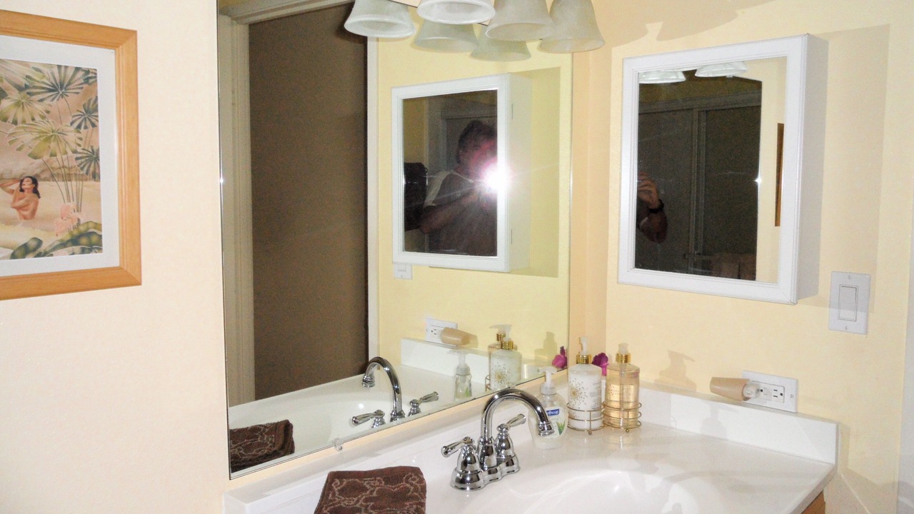 Photo of Bathroom in Maalaea