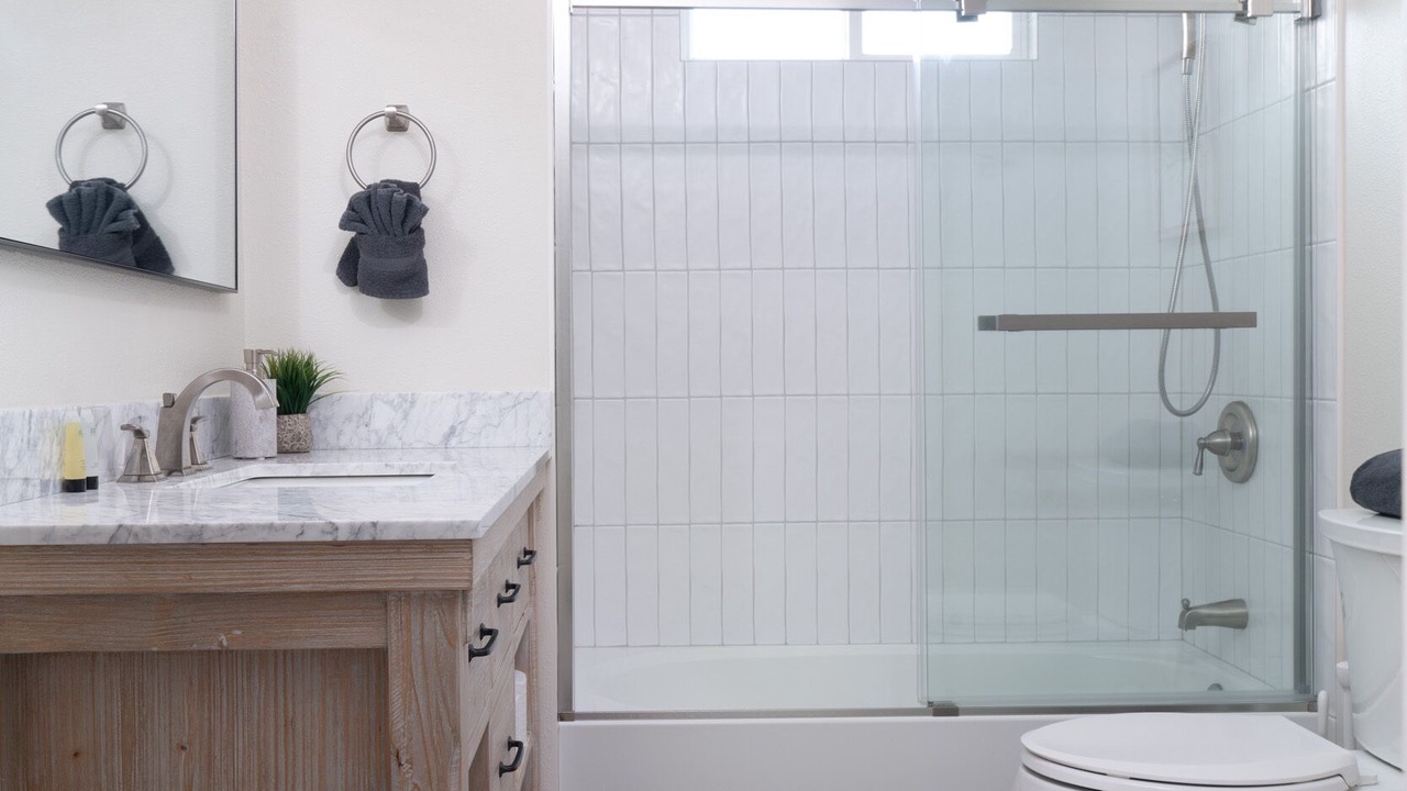 Photo of Bathroom in Wailuku