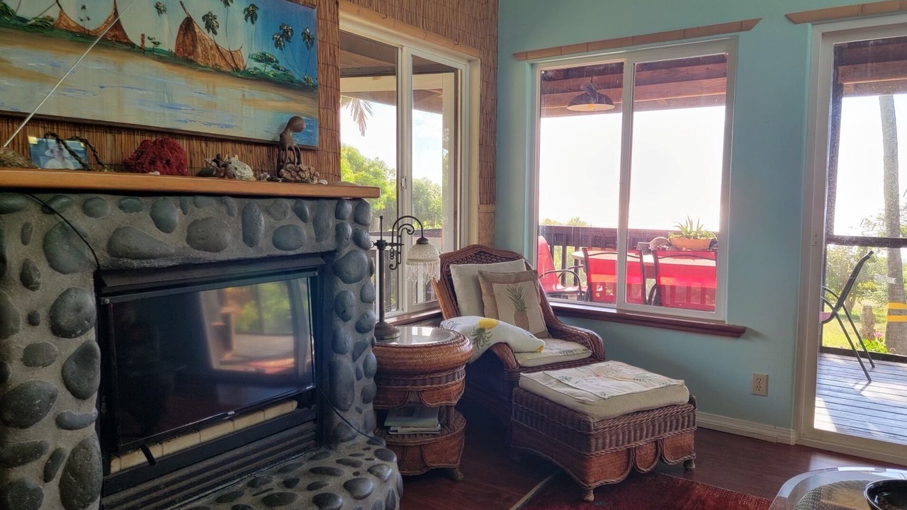 Photo of Livingroom in Hawi