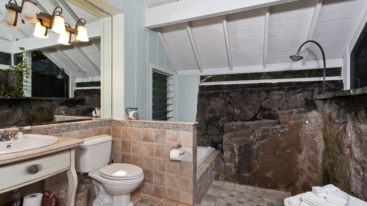 Photo of Bathroom in Lanikai