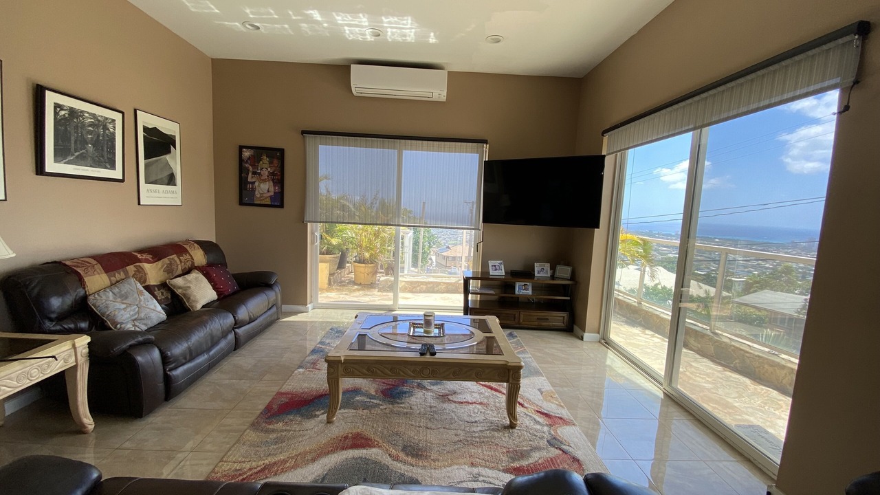 Photo of Livingroom in Kahala