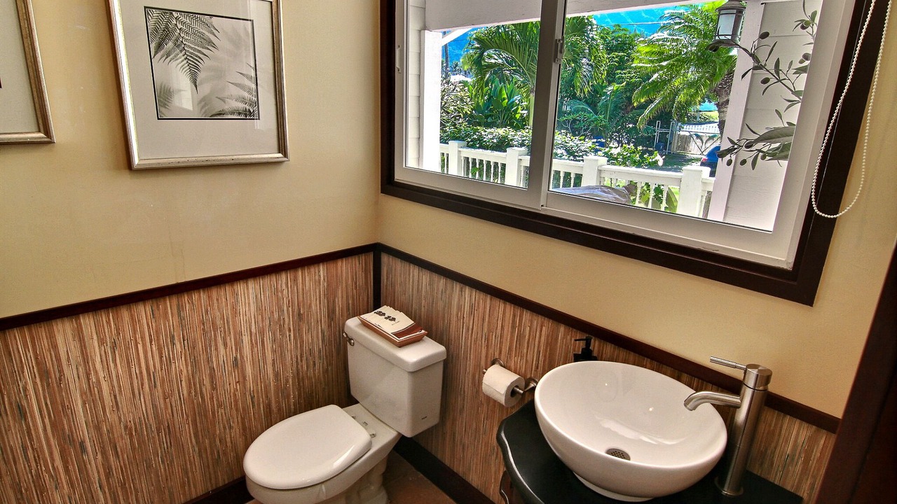 Photo of Bathroom in Waimanalo