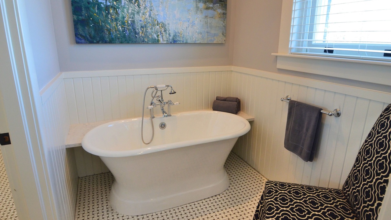 Photo of Bathroom in Historic District - North