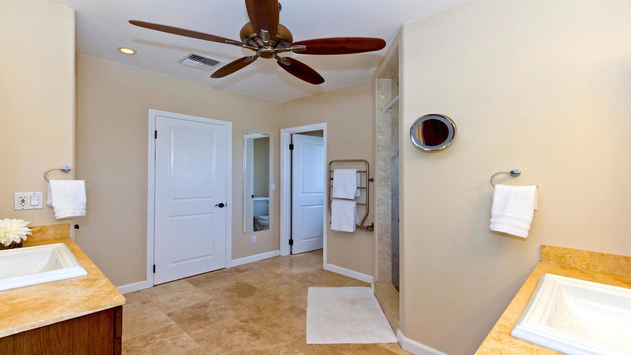 Photo of Bathroom in Makaha