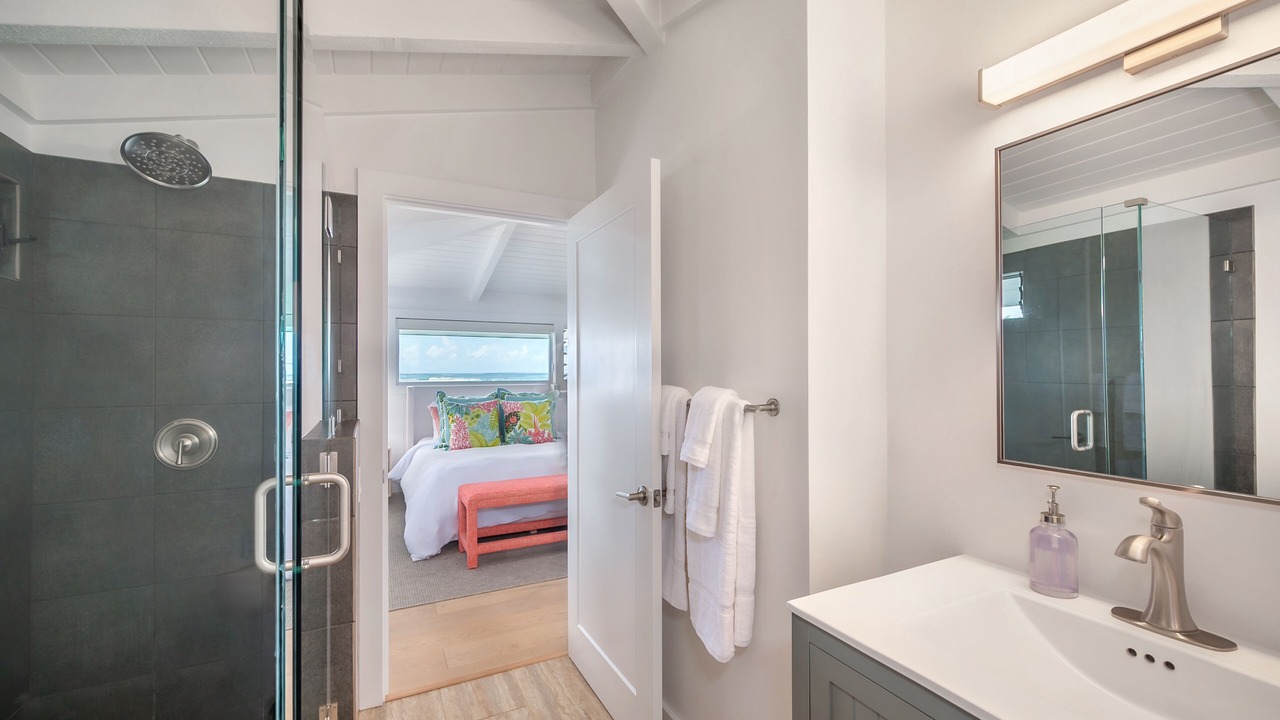 Photo of Bathroom in Kilauea