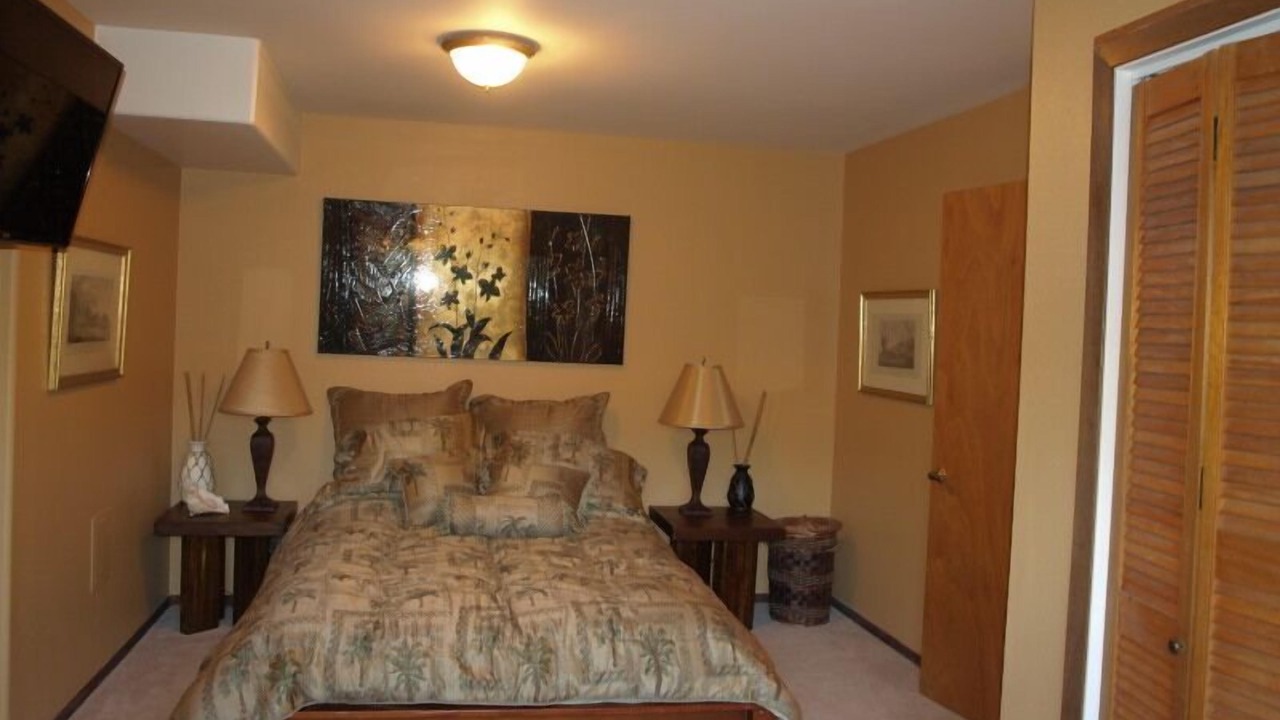 Photo of Bedroom in Kona Palisades