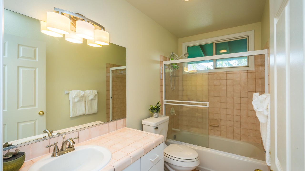 Photo of Bathroom in Haiku