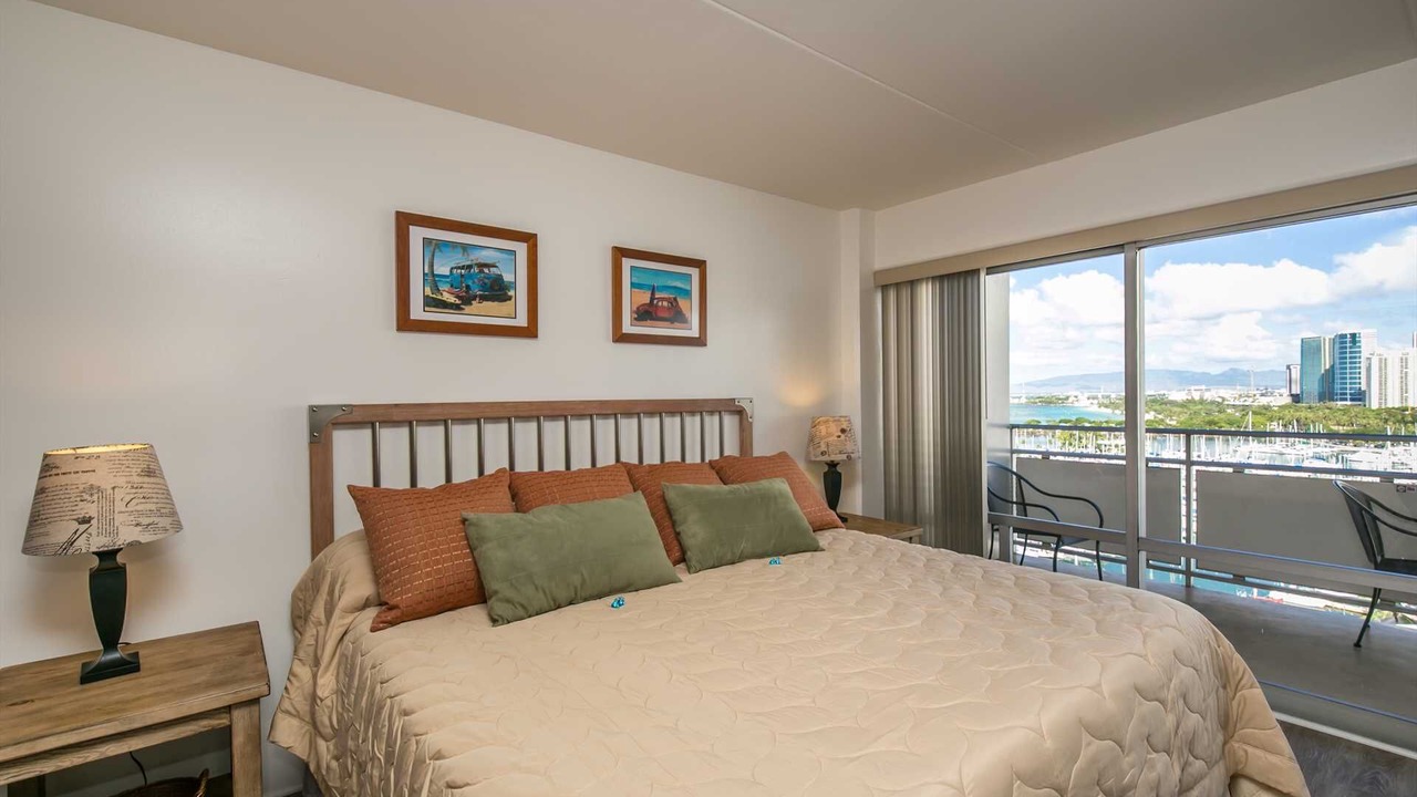 Photo of Bedroom in Waikiki