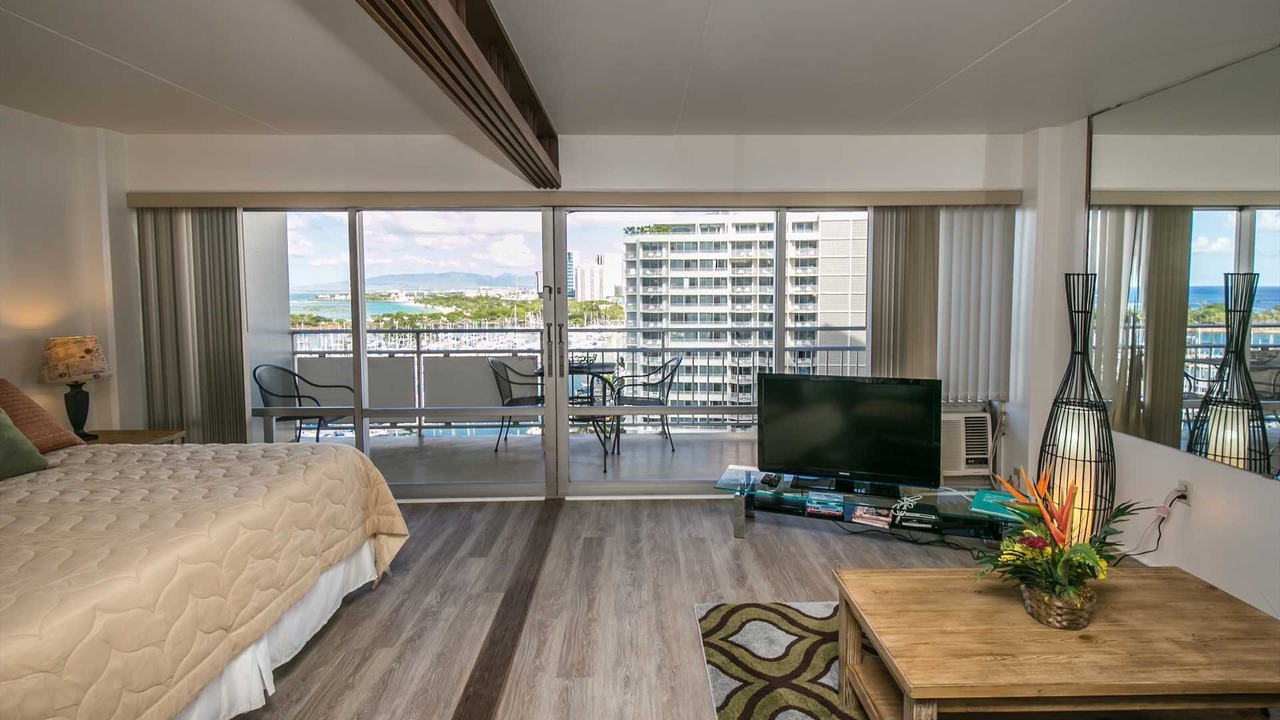 Photo of Bedroom in Waikiki