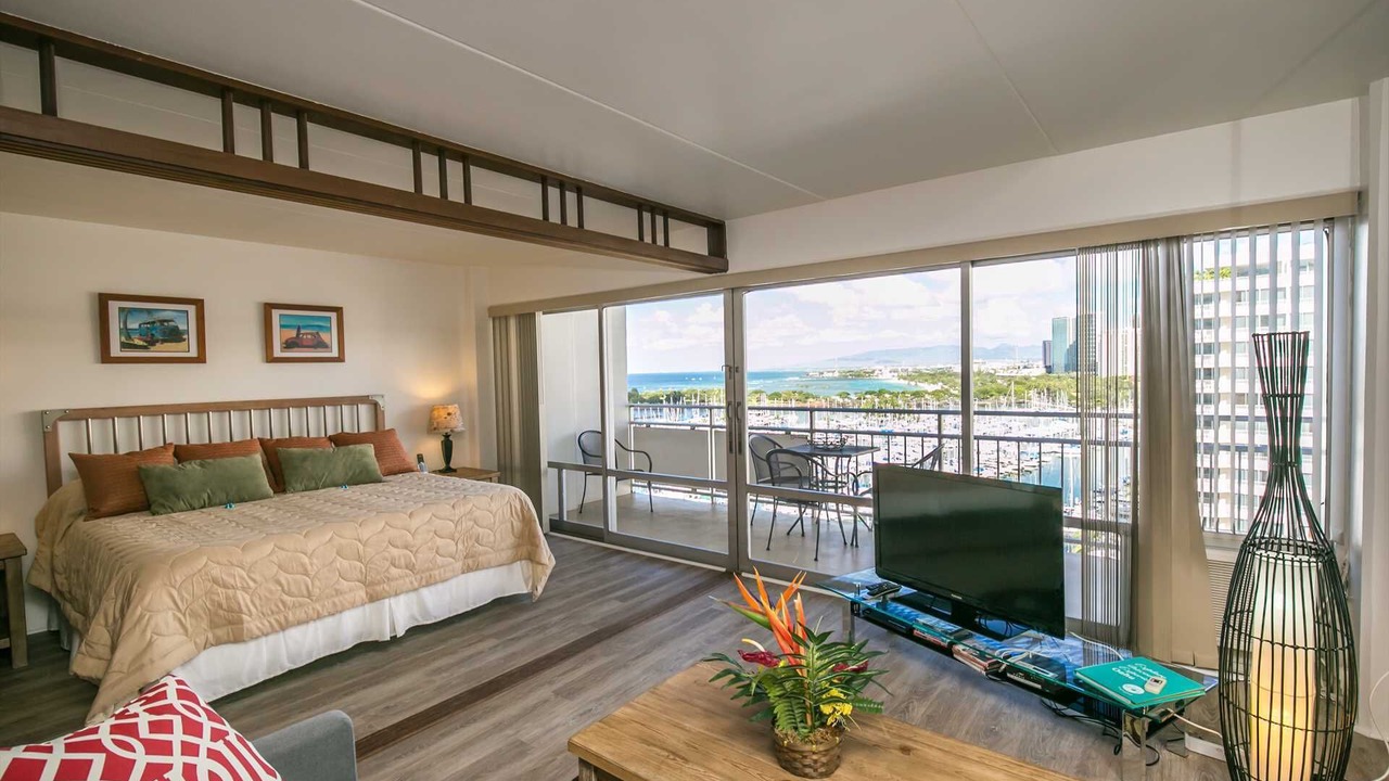 Photo of Bedroom in Waikiki