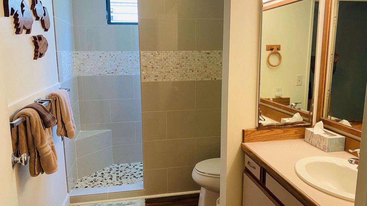 Photo of Bathroom in Historic Kailua Village