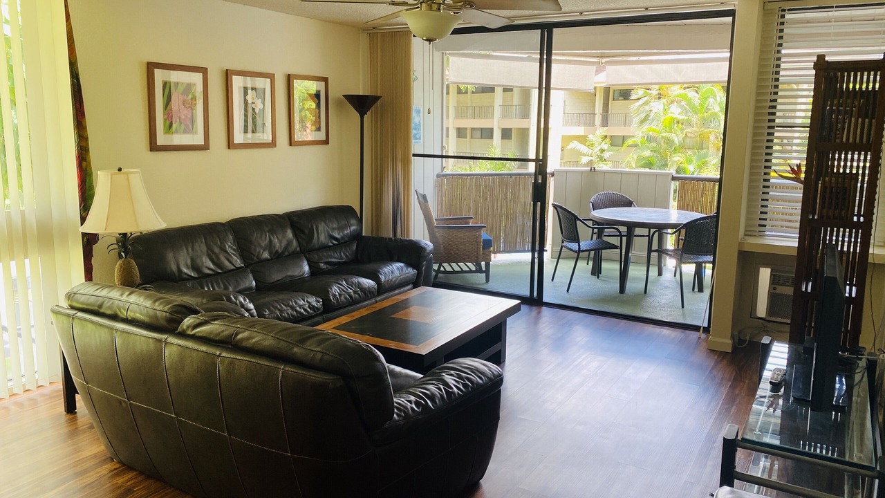 Photo of Livingroom in Historic Kailua Village
