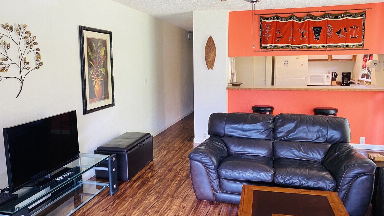 Photo of Livingroom in Historic Kailua Village