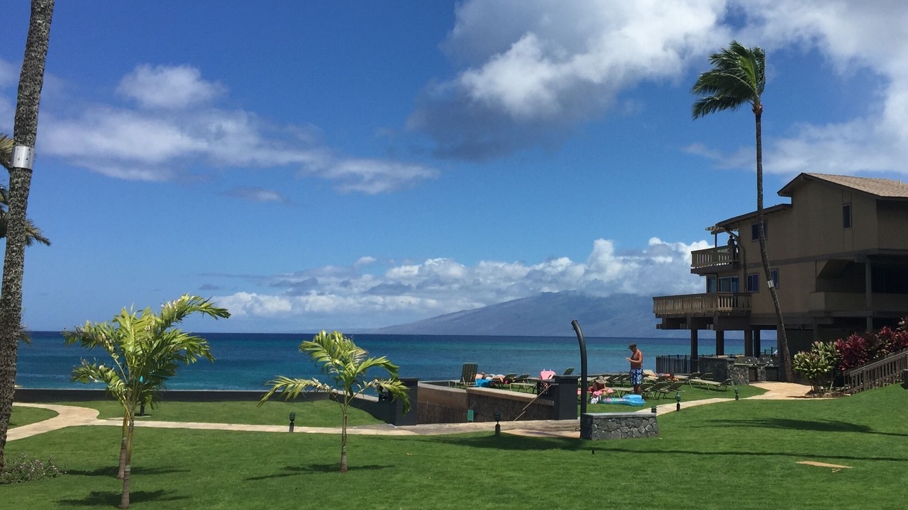 Photo of Others in Kahana