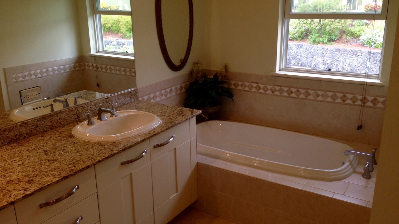 Photo of Bathroom in Kahaluu Bay