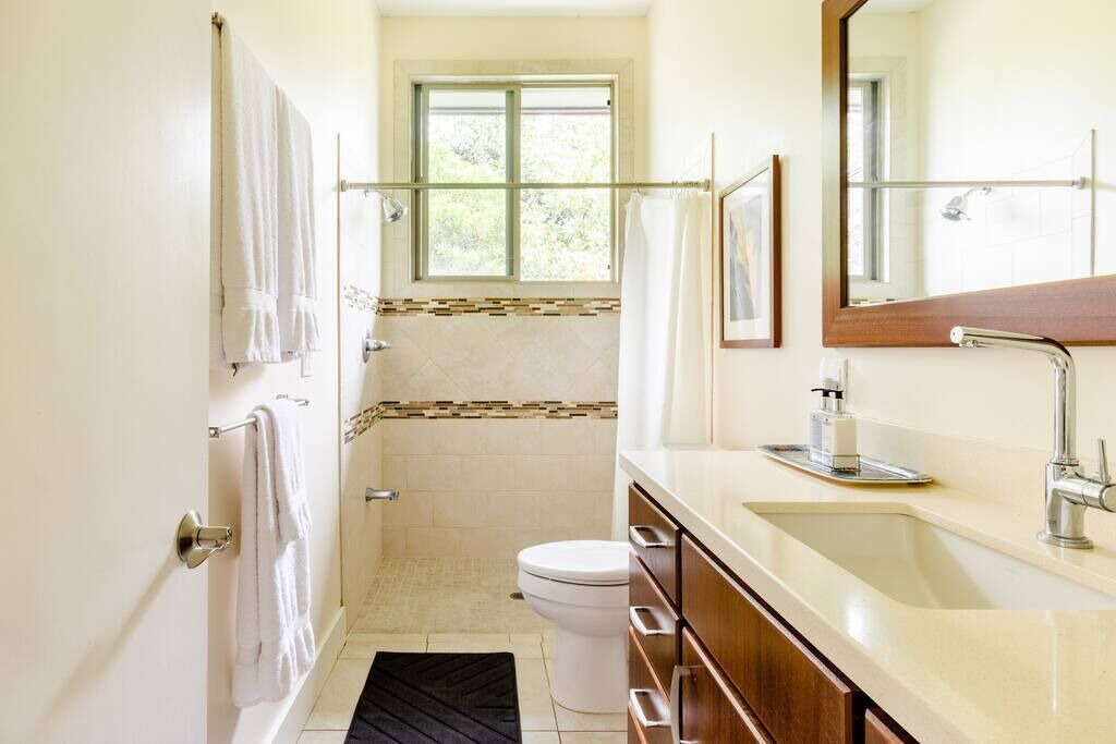 Photo of Bathroom in Keaau