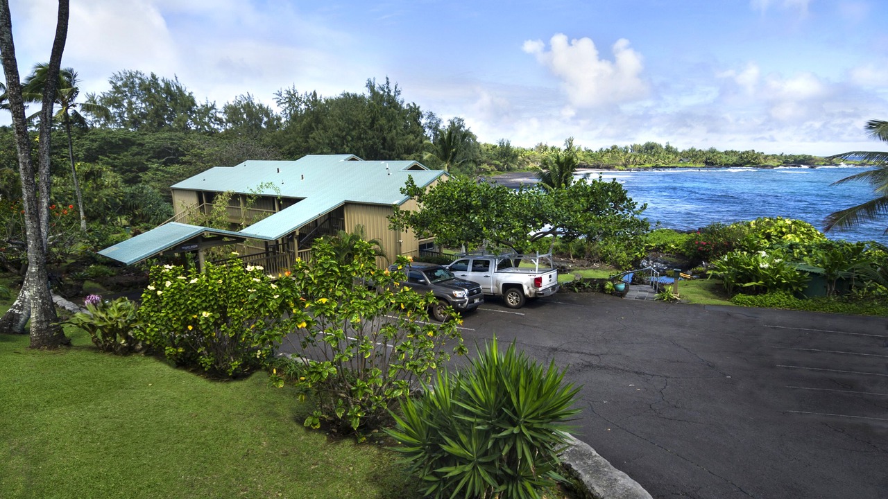 Photo of Others in Hana