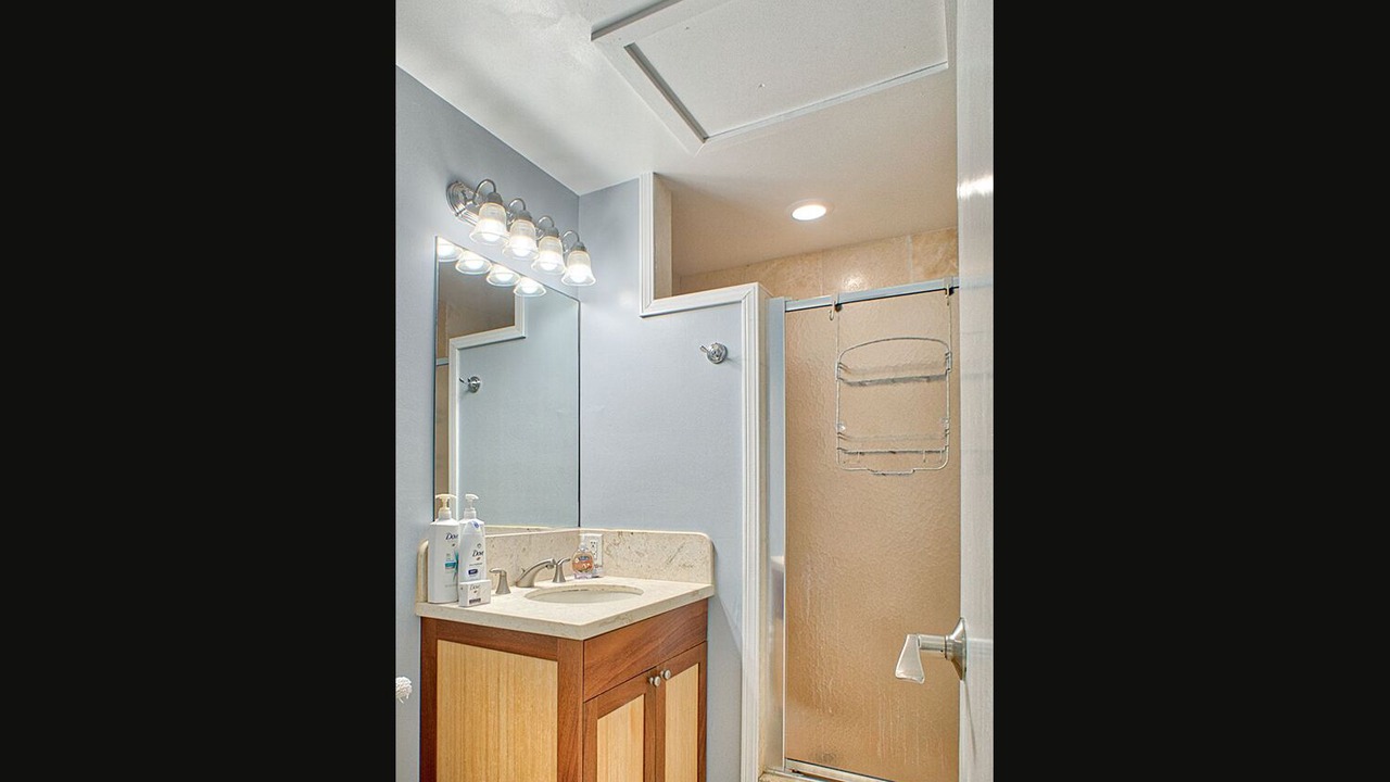 Photo of Bathroom in Lanikai