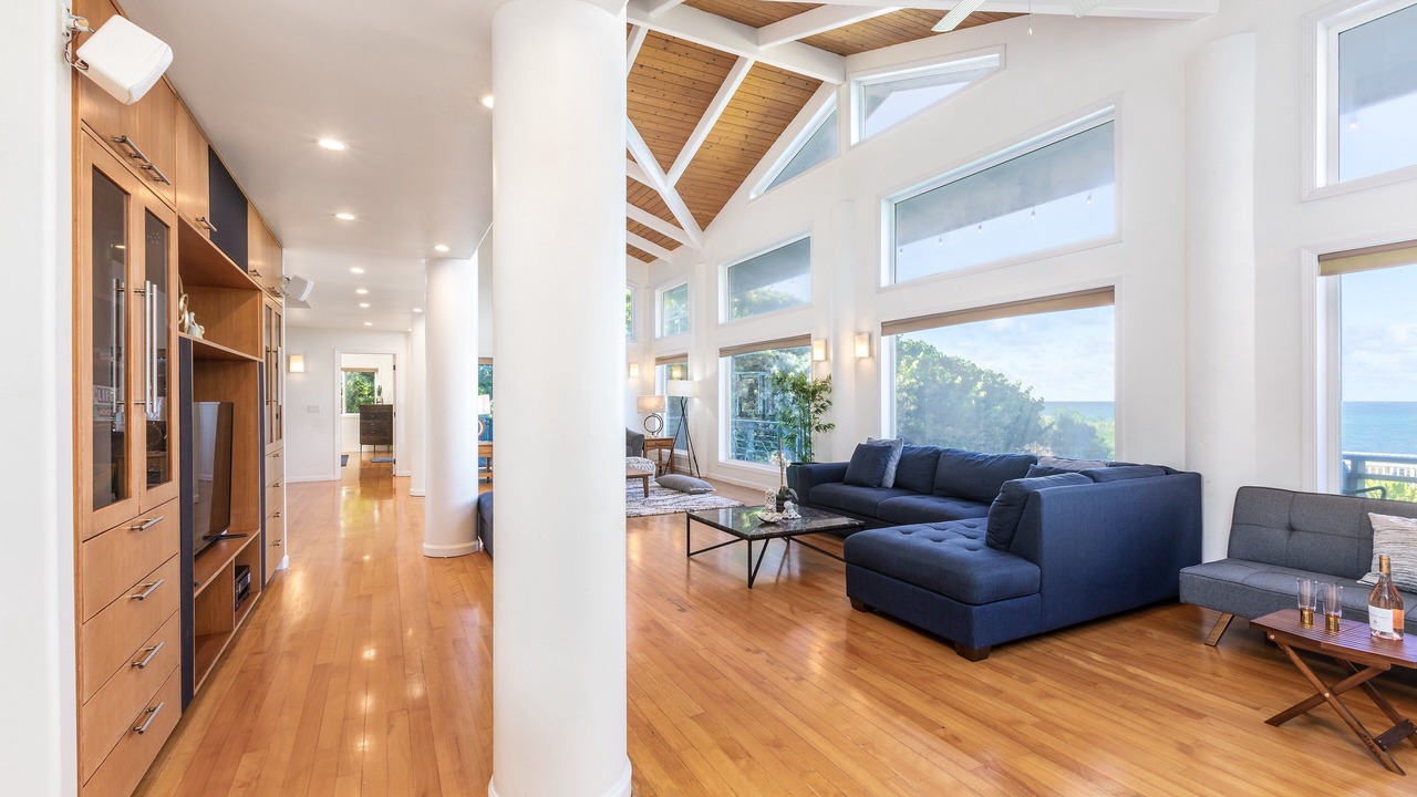 Photo of Livingroom in Laie